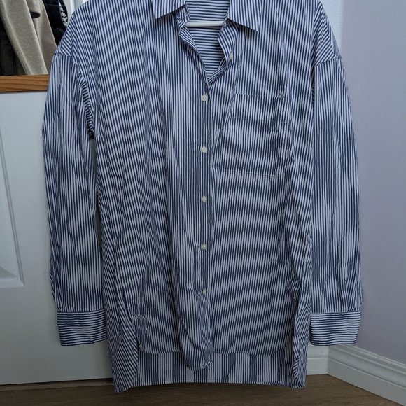 Uniqlo Oversized Blue and White Striped Cotton Button Down Shirt Size Small - Picture 1 of 6